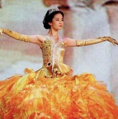 真的不必羡慕明星，他们的生活就是可以为所欲为