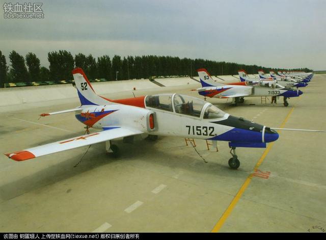 我国培养一个飞行员究竟要多少钱？