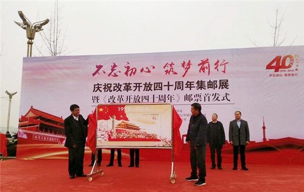 40年前，一位邮票员没完成销售任务，自己买下15版猴票，如今怎样