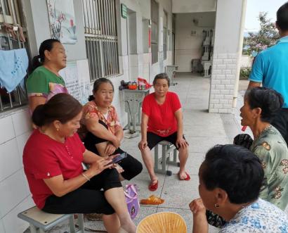 湖北黄梅濯港镇十里益海小学：乐当灾民的“店小二”