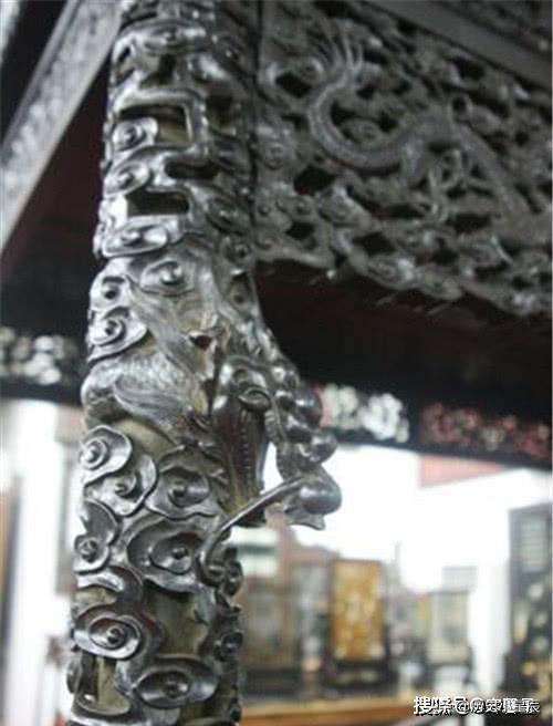 清朝3吨重龙床现世，专家要求上交国家，藏品主