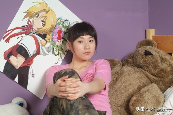 同样是《家有儿女》小雪，杨紫已经成为一线小花旦，她却混成这样