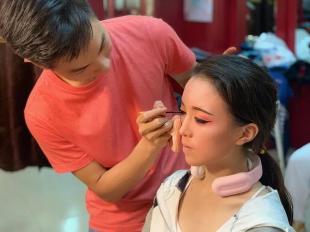 最美女兵退伍一年半，每天想着要出操，军营习