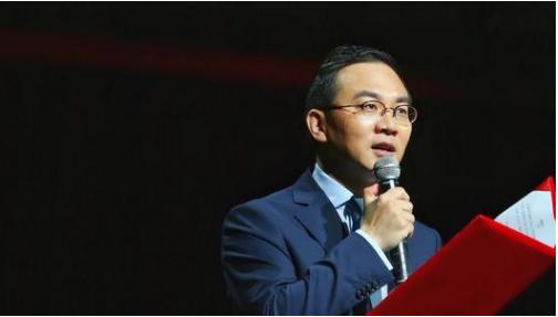 原央视主持郎永淳，因“一时疏忽”入狱，如今身份让人羡慕