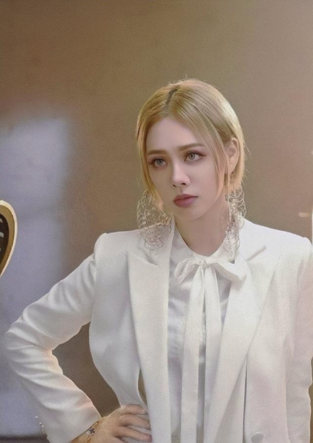 《浪姐》宁静造型有玄机，竟是cos火影忍者，太酷了