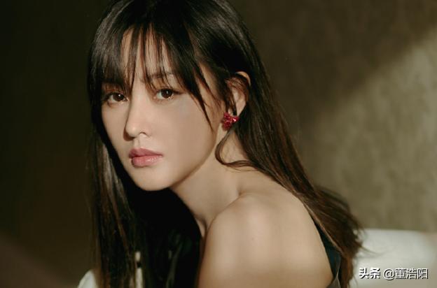 女演员“露脚丫子”是什么画面？张天爱脚底超