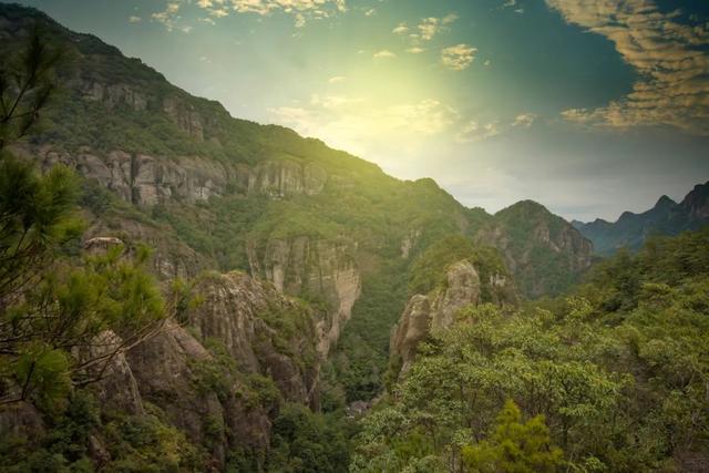 《奔跑吧》又翻红，新挖到的宝藏旅行地好吃好