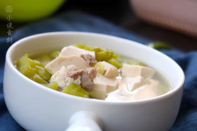 天热，多给家人做锅汤，此汤5元一锅，滋补去暑热，夏天喝正合适