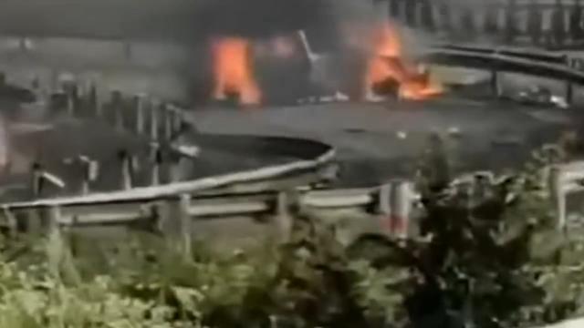 浙江温岭油罐车爆炸，破坏力惊人！高速公路已