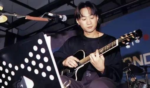 1993年，黄家驹演唱会上说：1994年再见，当年却意