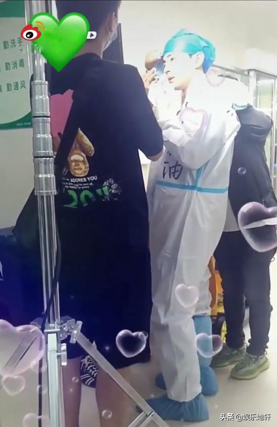 朱一龙、邓伦罕见并列热搜，双双挑战新造型，