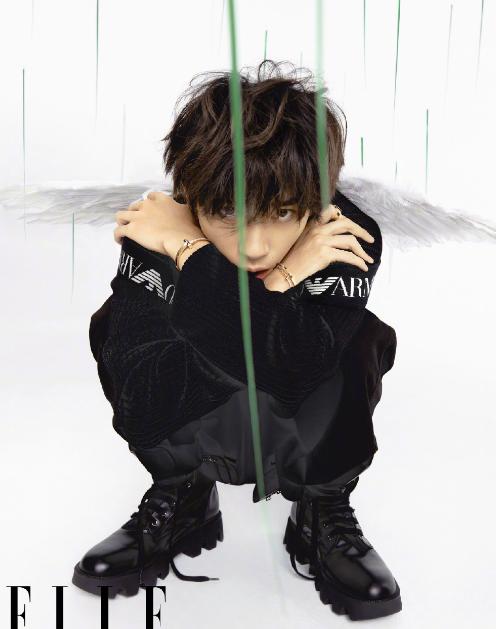 19岁易烊千玺终于对“湿发”下手了，看清效果，