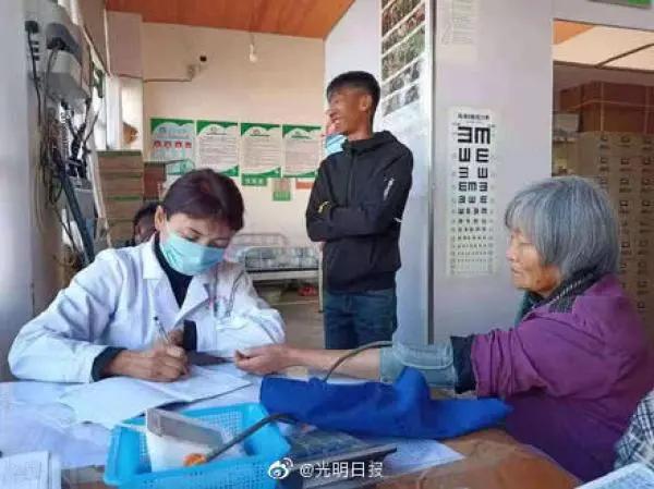 请记住疫情以来在前线牺牲的至少59名医务工作者记住，这些英雄