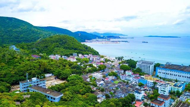 人均500元！这座有海有羊有草原的小城，随手一拍尽显异国风情