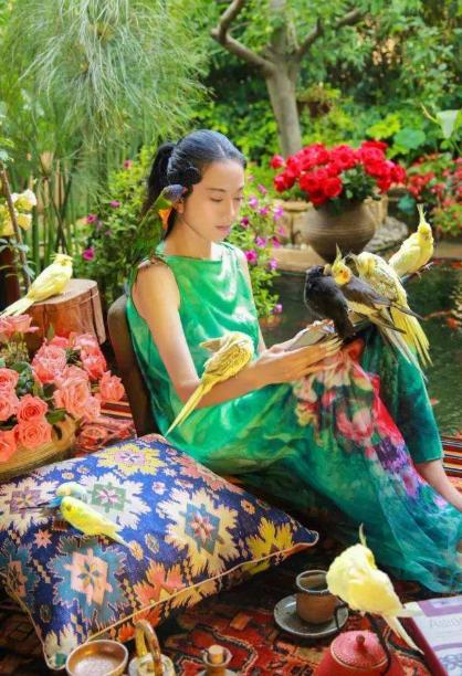 杨丽萍：价值3000万的别墅“月亮宫”，鲁豫曾前往探访直言：想住