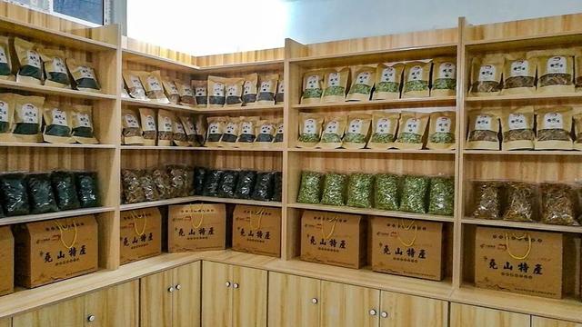 “造血式”扶贫，让这里的村民走上了致富路！