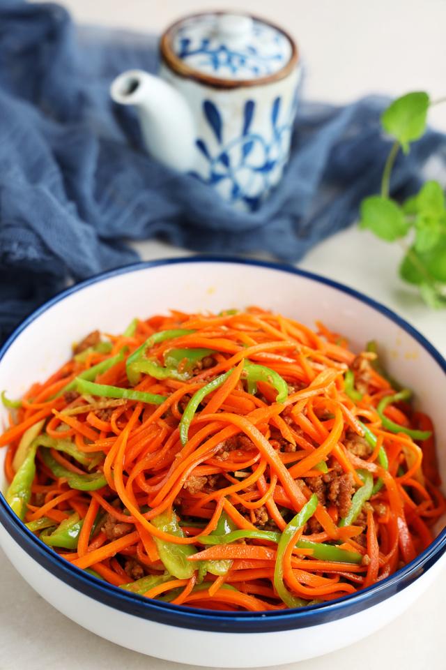 孩子愛吃的護眼菜，便宜又營養，簡單炒一炒，每次都不夠吃