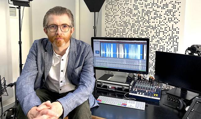 我的小电视美版精彩面世，狗狗绑上摄像机拍摄明星豪宅