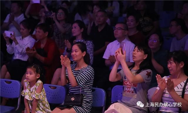 让幸福的泪水流一会——第六届斌心学校“蜕变之旅”结营活动纪实