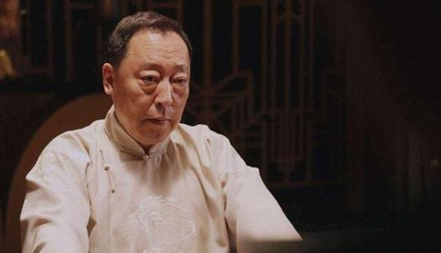 前有屈楚萧、仝卓，又来张铭恩，13级中戏学生到底怎么了？