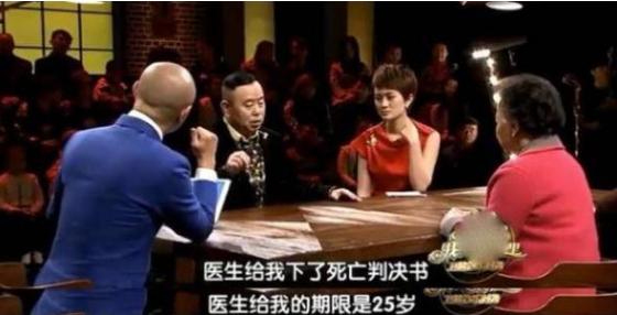 與妻共住廁所房8年，成名后想拋妻棄女，卻因妻子幾句話迷途知返