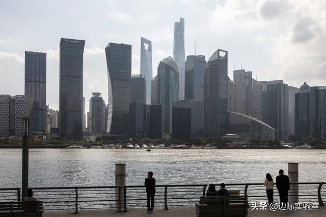 国务院下达命令，要求银行今年牺牲1.5万亿元利