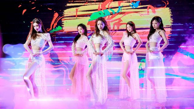 姜贞羽含泪发文退赛，《创3》失去“异域”美女