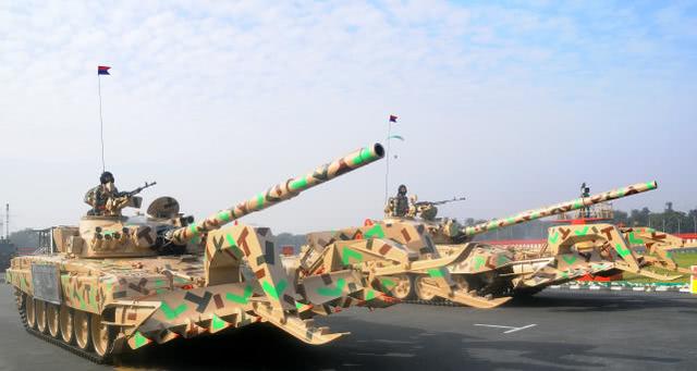 国营军工厂烂泥糊墙，南方大国痛下决心，将最强坦克移交私企修理