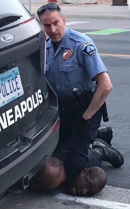 75个城市大乱，特朗普大怒，美国现在到底怎么了