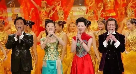 插足婚姻 儿子加入美国国籍 网友：这还是我们认识的董小姐吗？