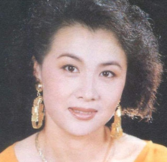 红颜薄命李媛媛：孕期患癌拒治疗，留2岁儿离世，陈道明自责不已