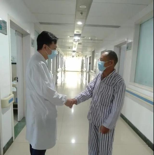 湖北天门：三位老人共庆“捡回一条命”，只因家人做对一件事…