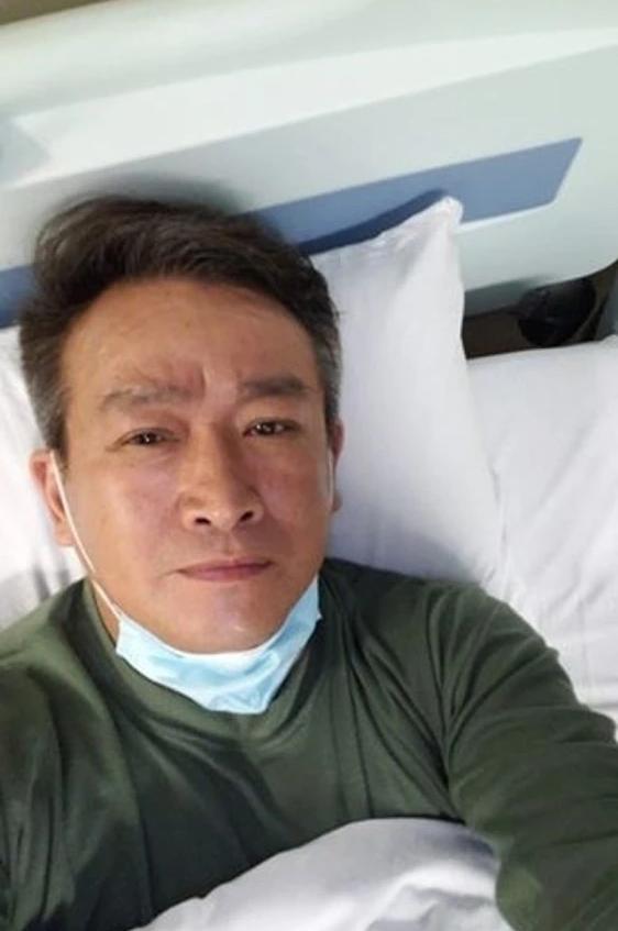 香港24岁年轻女歌手和经纪人男友同时确诊，接触名单有温碧霞等人