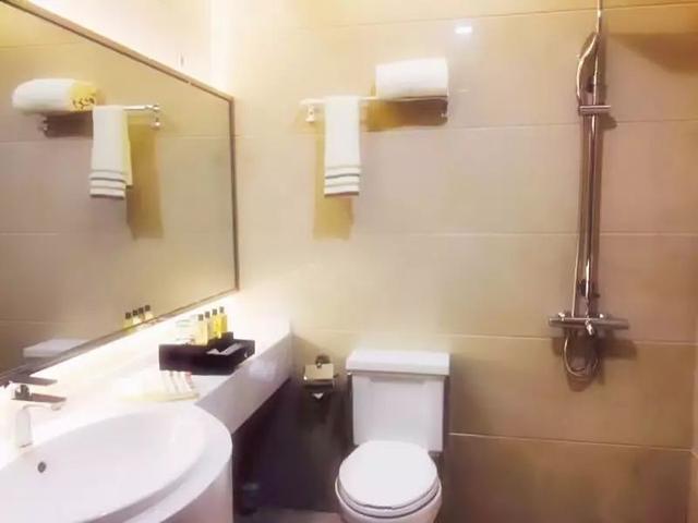 挂号500元/位！声称是武汉最好的医院，网友：武汉有钱人真多