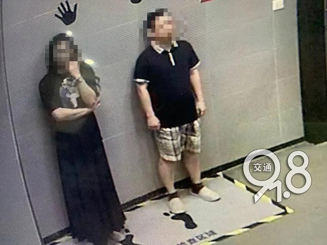 男子酒店约见网友，亲昵一阵后发现对方竟然是男扮女装！结果亮了