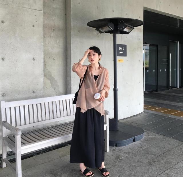 出门不知穿什么？十组显气质的穿搭模板，简约干净又百搭