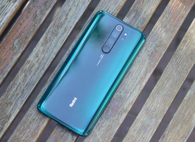 小米“销量王”诞生，8个月卖出3000万台，价格不