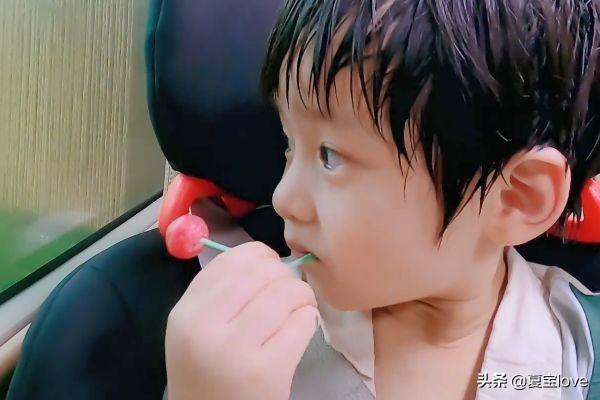 郑爽在二手平台卖玩具被质疑，看到她节目中做