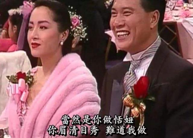 她是首位电影版黄蓉，做了4年“大哥的女人”，至今已单身24年