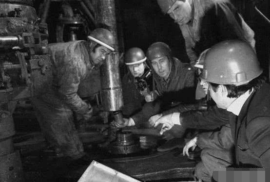 1970年，苏联开始挖地球，挖到1万多米不敢挖了，发现了什么？