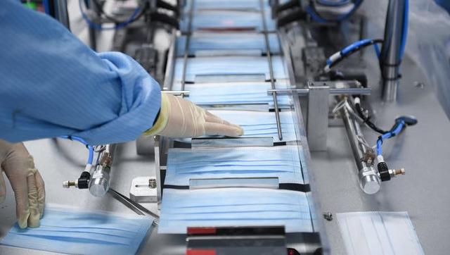 今年国内新成立了1万多家口罩厂，已经有企业熬