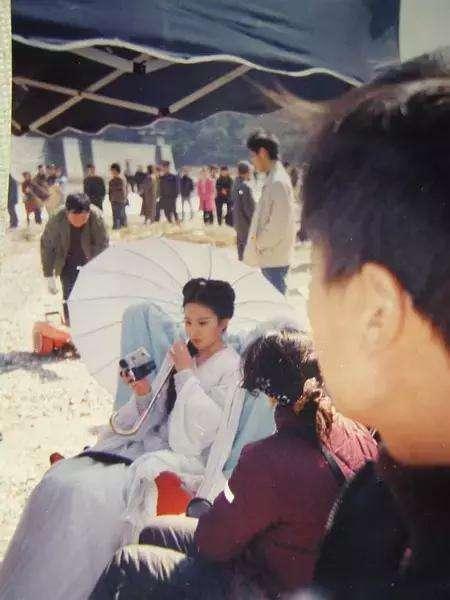 这些难得一见的片场照，保证有一大半你没见过