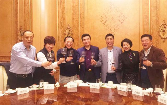 国学大师于丹为何会跌落“神坛”？与童年教育