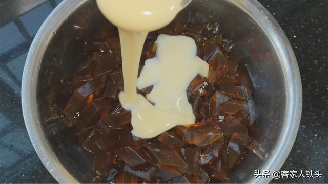 夏日冰爽菊花糕，外面吃6块1碗，在家做一锅8块，好吃下火还解暑