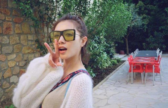 倪萍激动发文夸赞万茜为其打call，不服老跟上年轻追星潮流