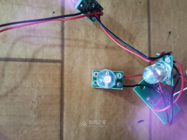 售价昂贵！详细拆解头部按摩器，带你一探内部功能与构造！