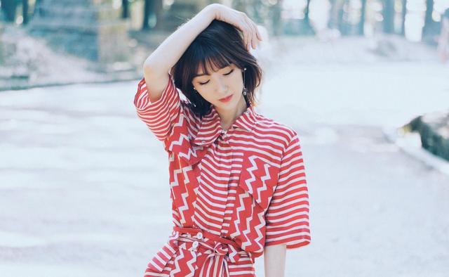 猫猫头|毛晓彤流泪猫猫头，可爱又软萌看时尚女孩征服娱乐圈