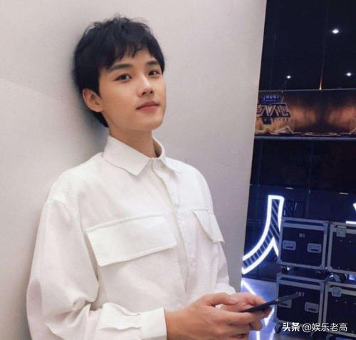 明星们犯错后粉丝的态度？众粉丝：我偶像不会犯错