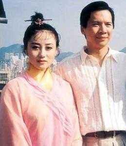 18岁正式出道，31岁创业失败，50岁与佛门结缘，