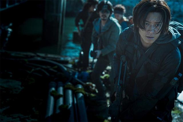 豆瓣5.7分,4年等来狗尾续貂,《釜山行2》难逃“续集烂尾”定律